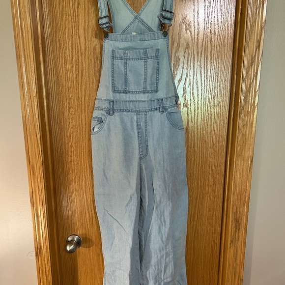 Light Wash Denim Overalls - Size 8 - Picture 1 of 4